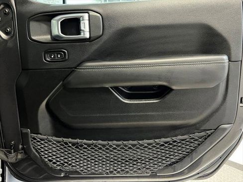 Certified 2022 Jeep Wrangler Unlimited Sahara w/ Cold Weather Group image 15