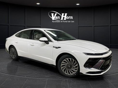 New 2025 Hyundai Sonata SEL image 1