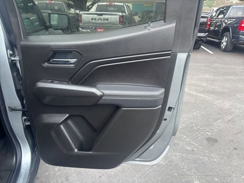 Used 2024 Chevrolet Colorado LT w/ LT Convenience Package image 10