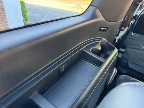 Used 2023 Lincoln Navigator Reserve image 28