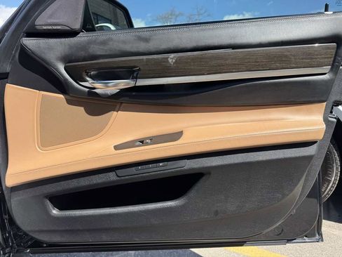 Used 2015 BMW 740Li image 34