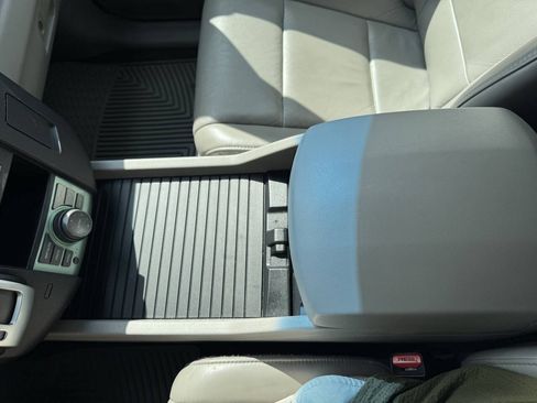 Used 2011 Honda Pilot Touring image 21
