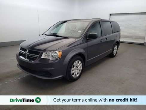 Used 2018 Dodge Grand Caravan SE image 1