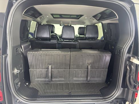 Used 2020 Land Rover Defender 110 HSE AWD/4WD image 36