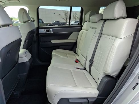 Certified 2024 Hyundai Santa Fe SEL AWD/4WD image 13