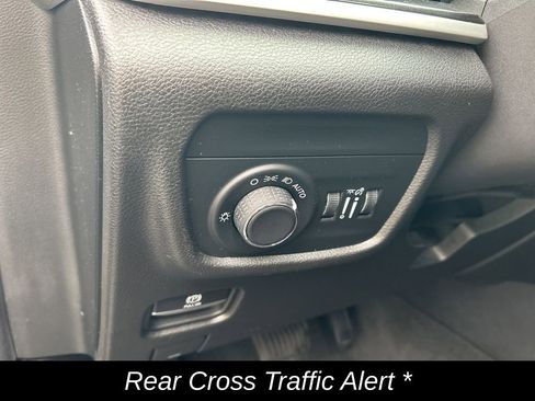 Used 2022 Jeep Grand Cherokee Altitude image 14