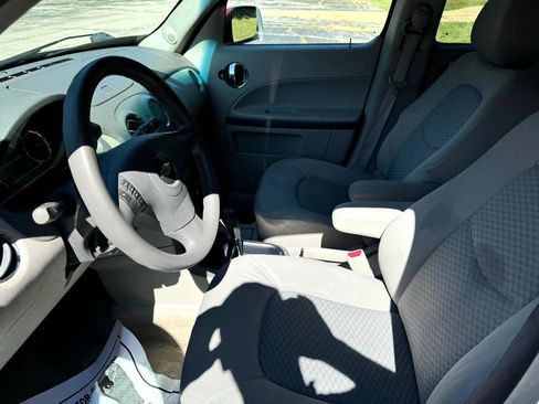 Used 2008 Chevrolet HHR LT w/ Enhanced Safety Package FWD image 21
