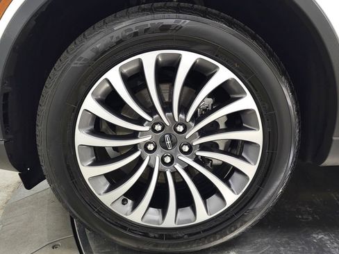 Used 2020 Lincoln Aviator Reserve w/ Equipment Group 201A AWD/4WD image 16