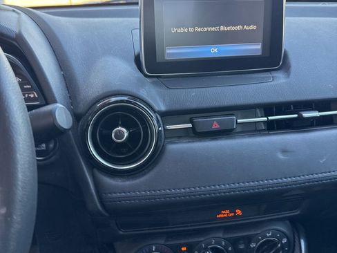 Used 2018 Toyota Yaris iA FWD image 10