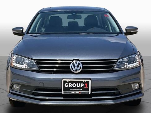 Used 2016 Volkswagen Jetta SEL w/ Lighting Package FWD image 4
