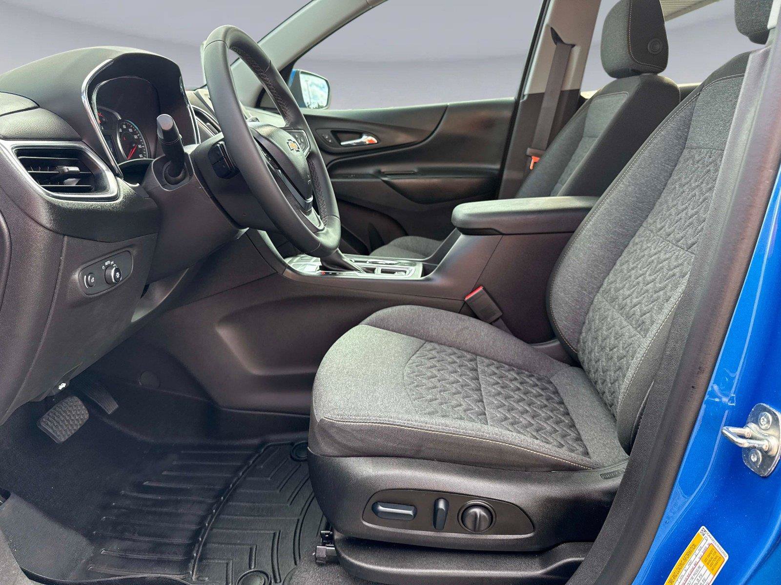 Used 2024 Chevrolet Equinox LT FWD image 22