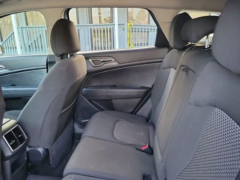 Used 2025 Kia Sportage LX FWD image 28