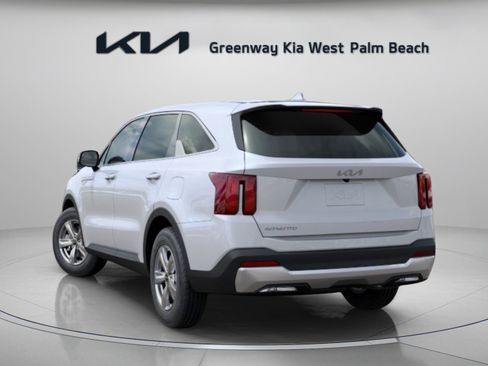 New 2026 Kia Sorento LX FWD image 5