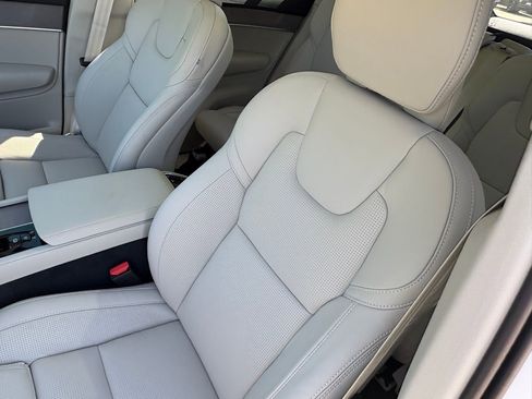 New 2026 Volvo XC90 B6 Ultra w/ Protection Package Premier image 19