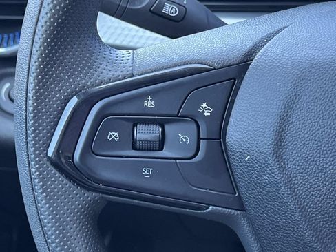 Used 2025 Chevrolet Trax LT FWD image 21