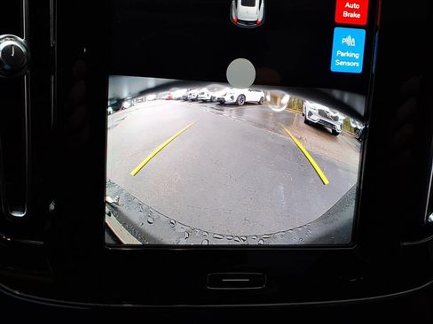 New 2026 Volvo XC40 B5 Core w/ Climate Package image 21