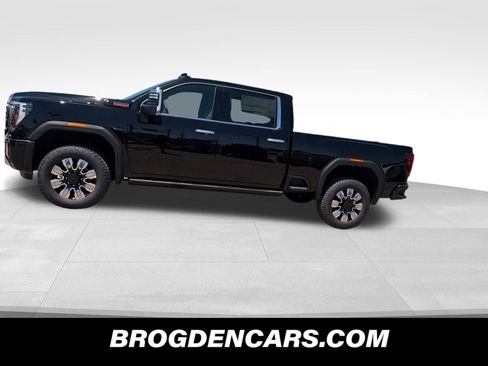 New 2026 GMC Sierra 2500 Denali w/ LPO, Black Badging Package AWD/4WD image 5