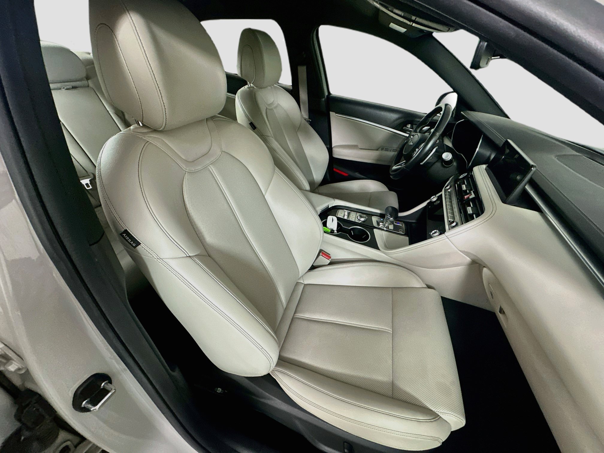 Used 2025 Genesis G70 2.5T RWD image 30