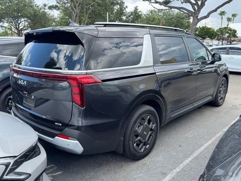 Certified 2025 Kia Carnival EX FWD image 2