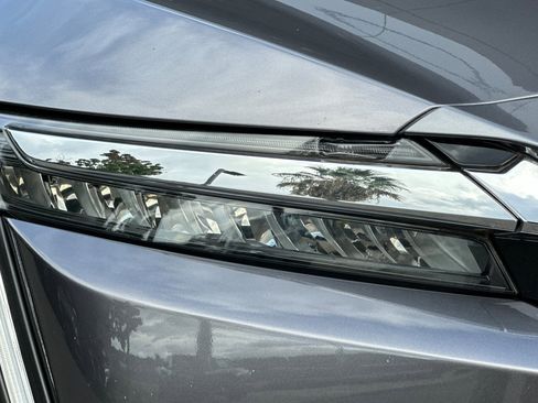 Used 2018 Honda Clarity Touring image 10