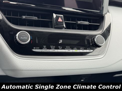 Used 2026 Toyota Corolla SE image 10