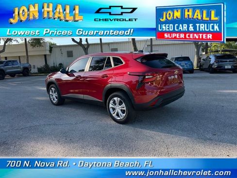 Used 2026 Chevrolet Trax LS FWD image 7