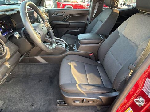 Used 2023 Chevrolet Colorado Trail Boss w/ Advanced Trailering Package AWD/4WD image 4