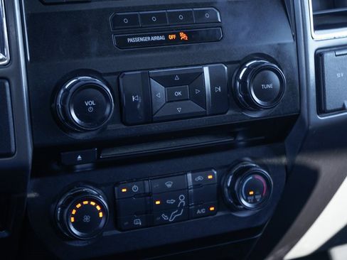 Used 2017 Ford F550 XLT w/ Advanced Security Pack image 36