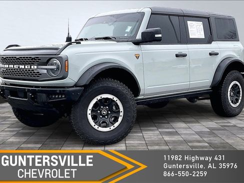 Used 2024 Ford Bronco Badlands image 1