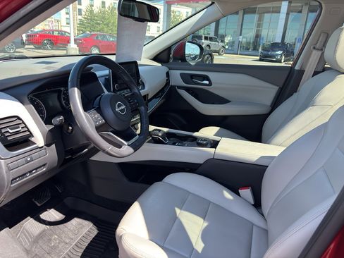 Used 2023 Nissan Rogue SL image 9