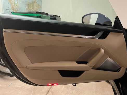 Used 2021 Porsche 911 Targa 4S image 3