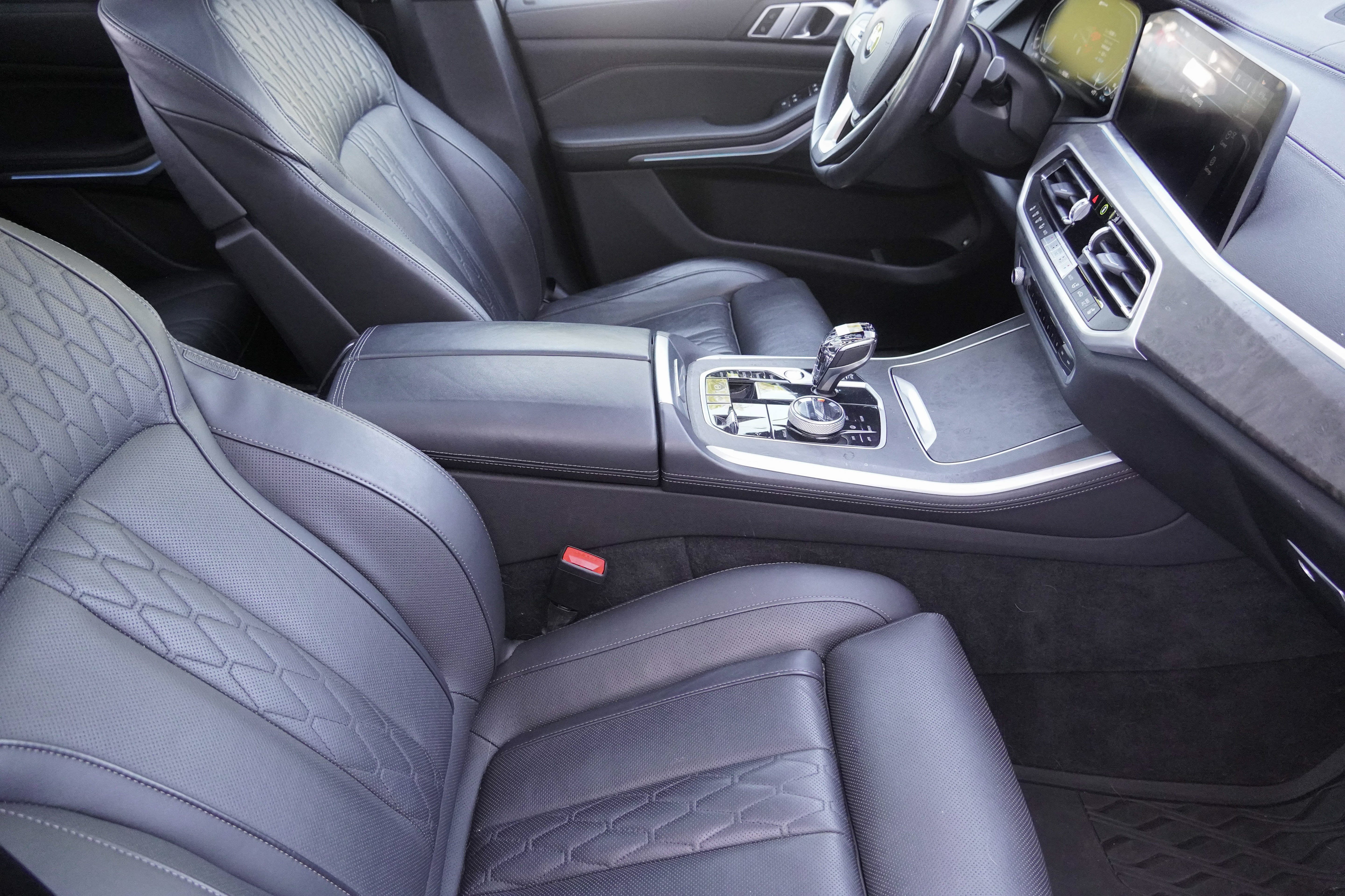 Used 2021 BMW X5 xDrive45e w/ Executive Package 2 AWD/4WD image 12
