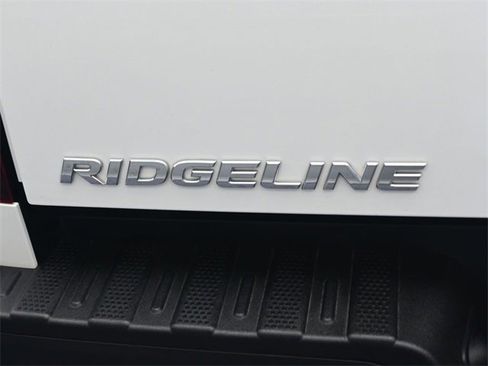 Used 2022 Honda Ridgeline Sport image 14