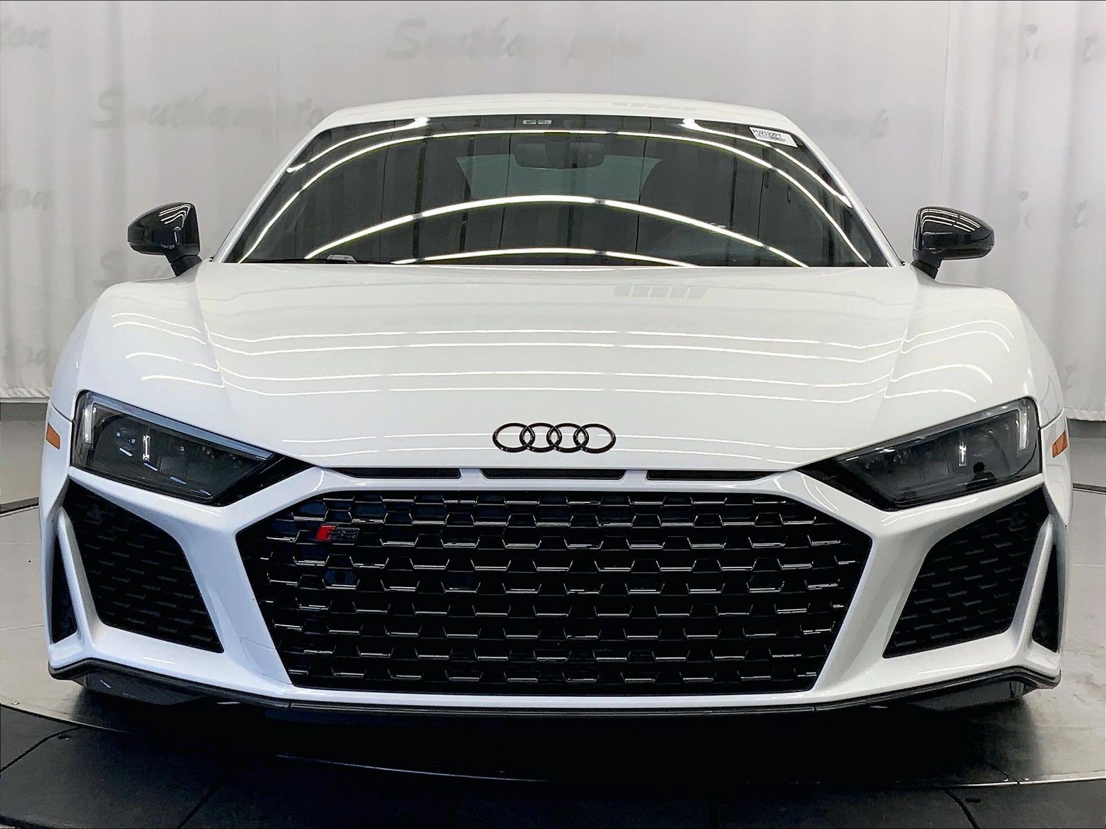 Certified 2023 Audi R8 V10 performance AWD/4WD image 2