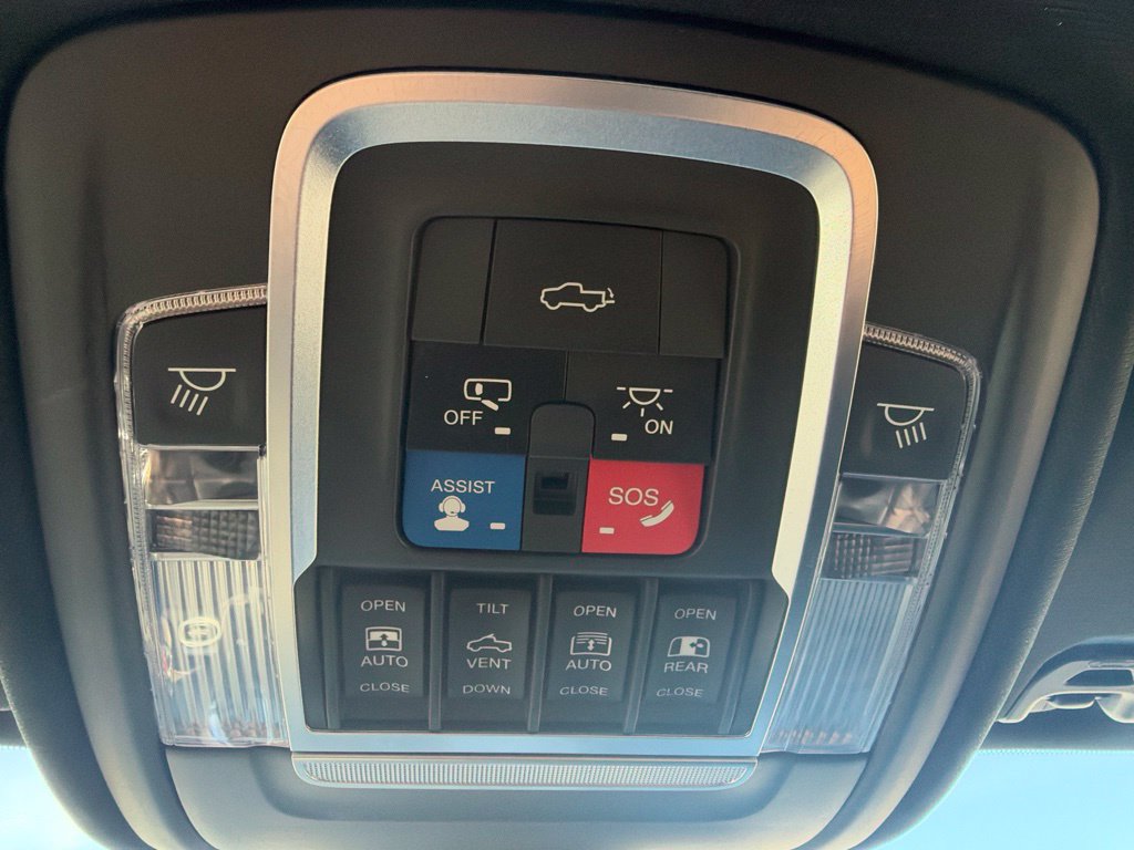 Used 2019 RAM 1500 Laramie AWD/4WD image 20