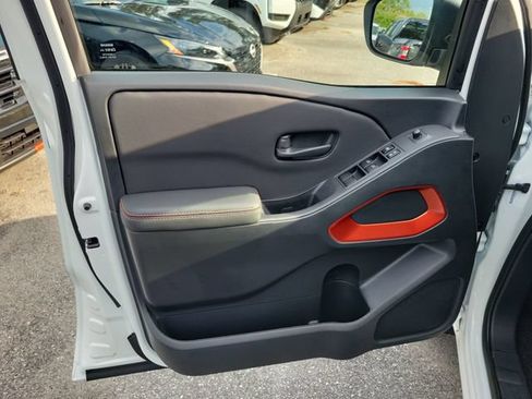 New 2026 Nissan Frontier 4x4 Crew Cab image 12