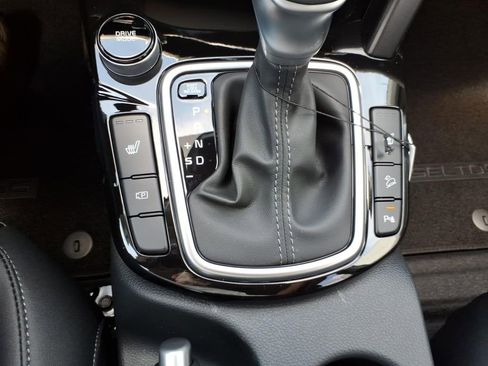 New 2026 Kia Seltos EX FWD image 18