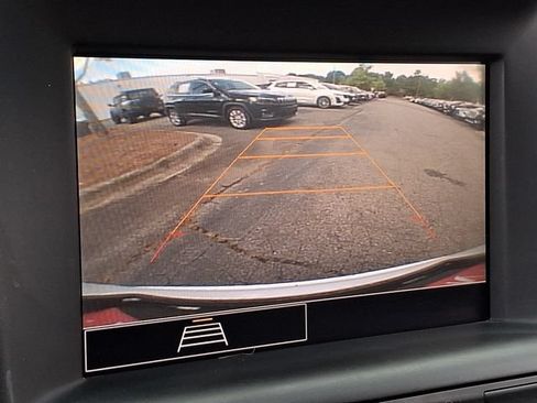Used 2022 GMC Terrain SLE w/ Driver Convenience Package AWD/4WD image 17