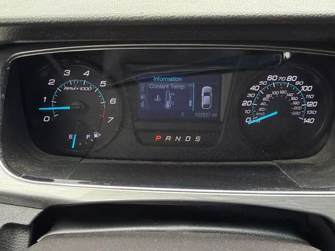 Used 2013 Ford Taurus SEL FWD image 13