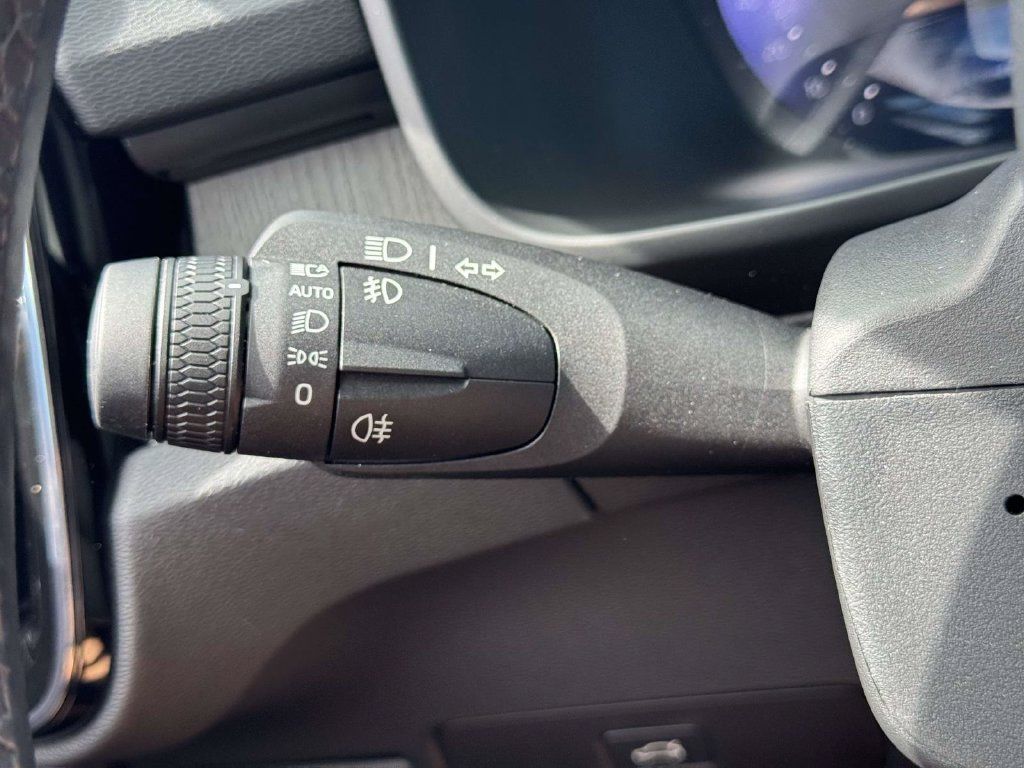 Used 2026 Volvo XC40 B5 Plus w/ Protection Package Premier AWD/4WD image 20