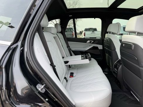 Used 2025 BMW X5 xDrive40i w/ Premium Enhanced Package image 23