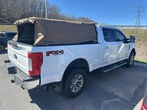 Used 2019 Ford F250 XLT w/ XLT Premium Package AWD/4WD image 34
