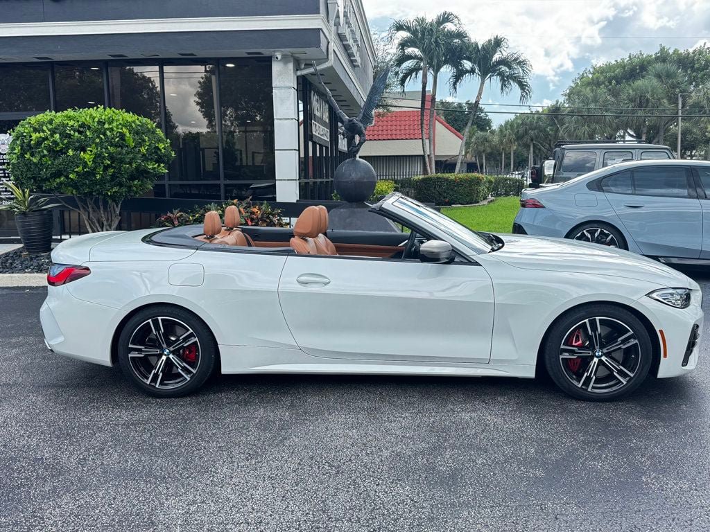 Used 2022 BMW M440i Convertible w/ Premium Package RWD image 4
