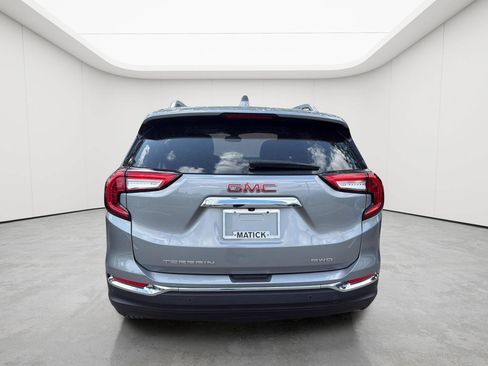 Used 2024 GMC Terrain SLT AWD/4WD image 5
