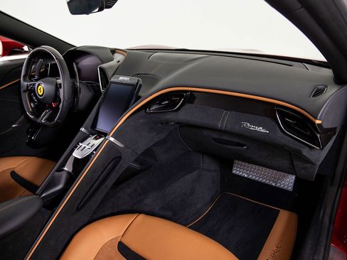 Certified 2025 Ferrari Roma Spider RWD image 16