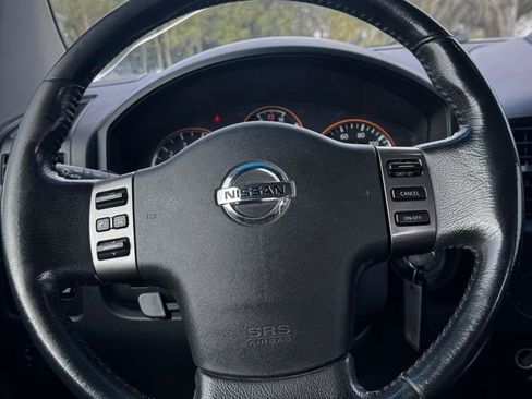 Used 2011 Nissan Titan SL w/ SL Technology Pkg image 21