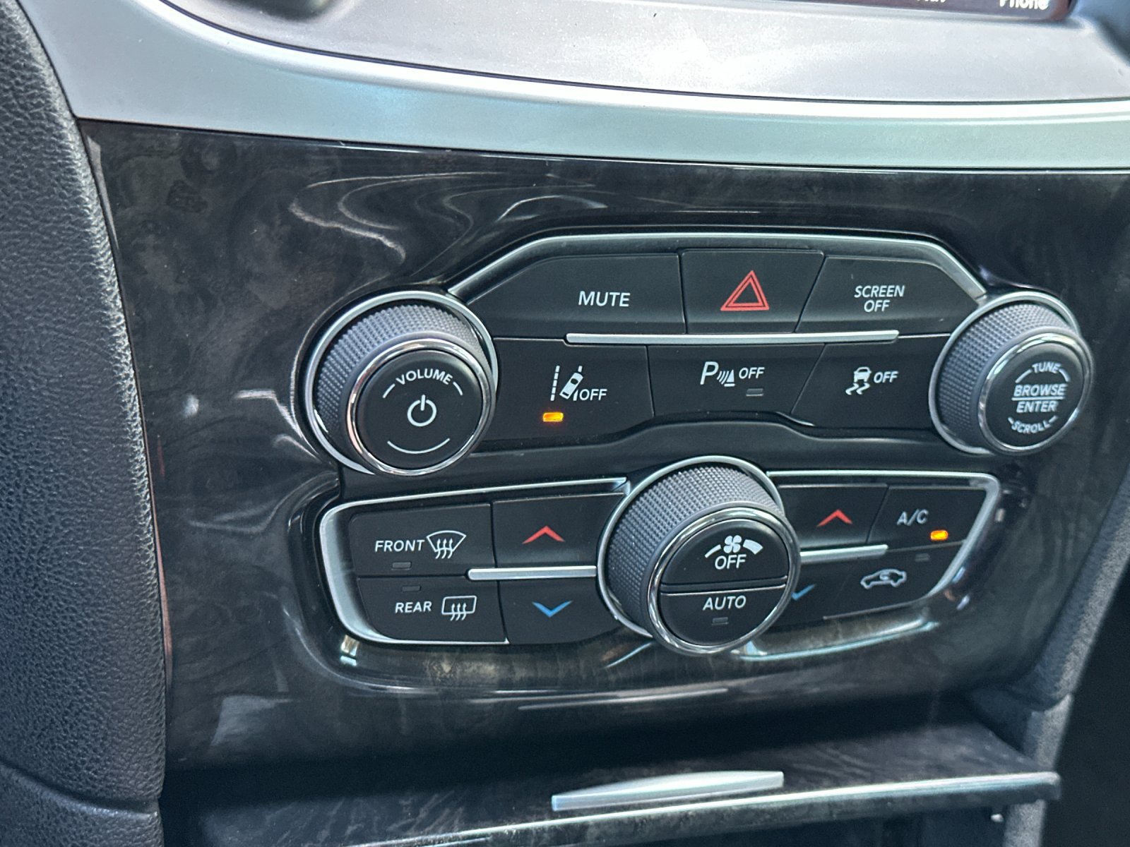 Used 2019 Chrysler 300 Limited w/ Safetytec Plus Group RWD image 20