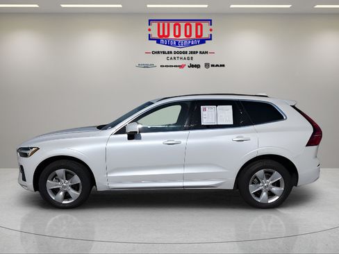Used 2022 Volvo XC60 B5 Momentum AWD/4WD image 6