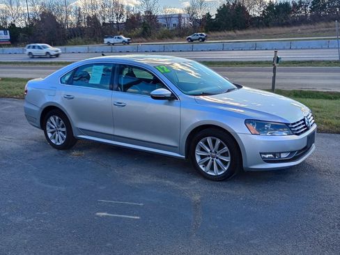 Used 2012 Volkswagen Passat 2.5 SEL image 7