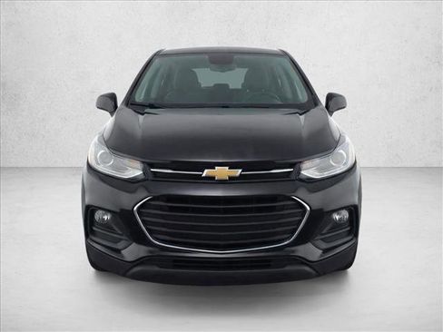 Used 2020 Chevrolet Trax LS image 2
